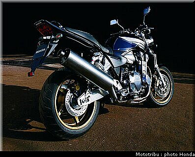 honda_cb1300_2007_002.jpg