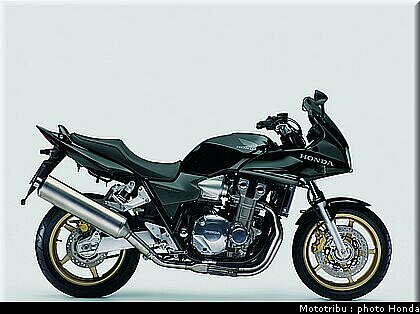 honda_cb1300_2007_011.jpg