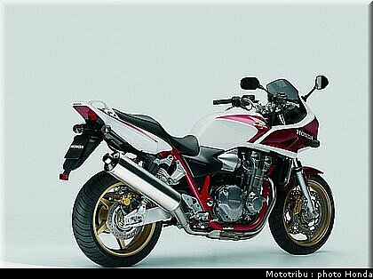 honda_cb1300_2007_016.jpg