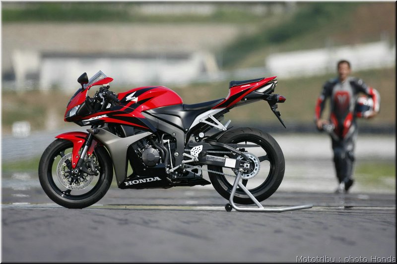 MOTO 
