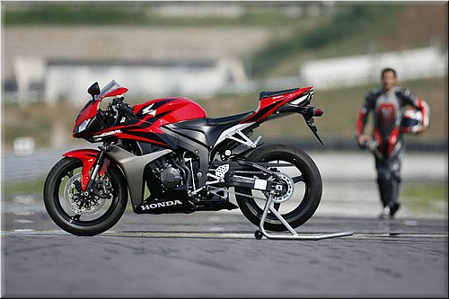 honda-600cbr-2007-016.jpg