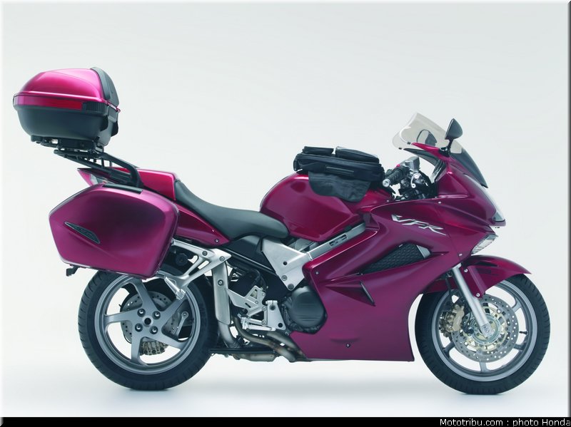 honda_800_vfr_2007_010