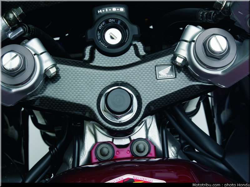 honda_800_vfr_2007_013
