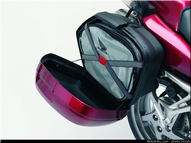 honda_800_vfr_2007_020