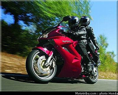 honda_800_vfr_2007_003.jpg