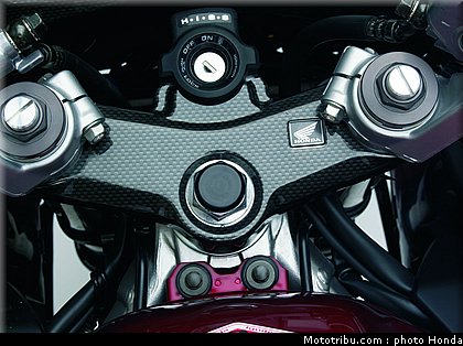 honda_800_vfr_2007_013.jpg