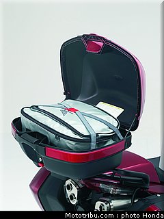 honda_800_vfr_2007_019.jpg