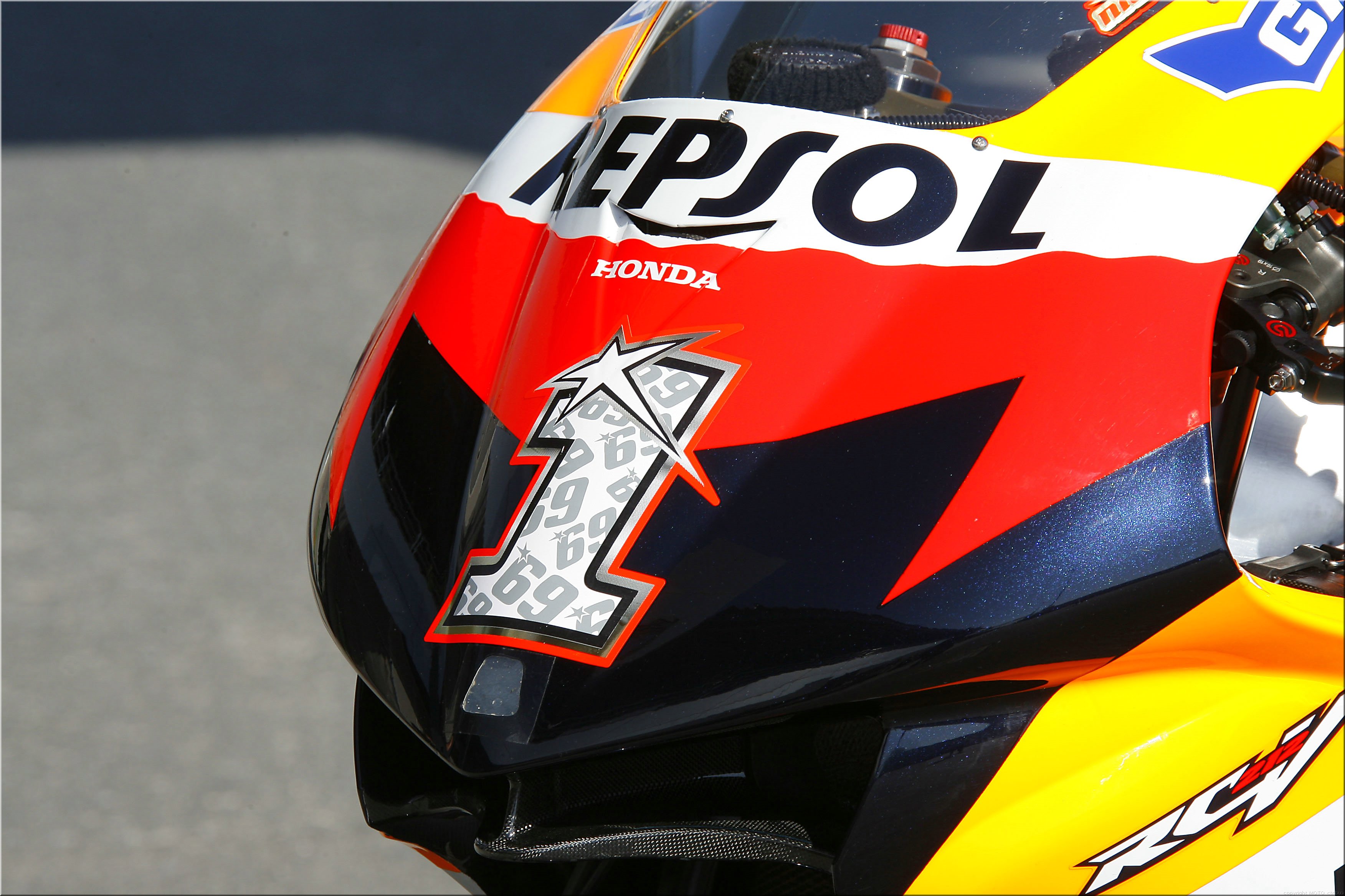 MOTO 