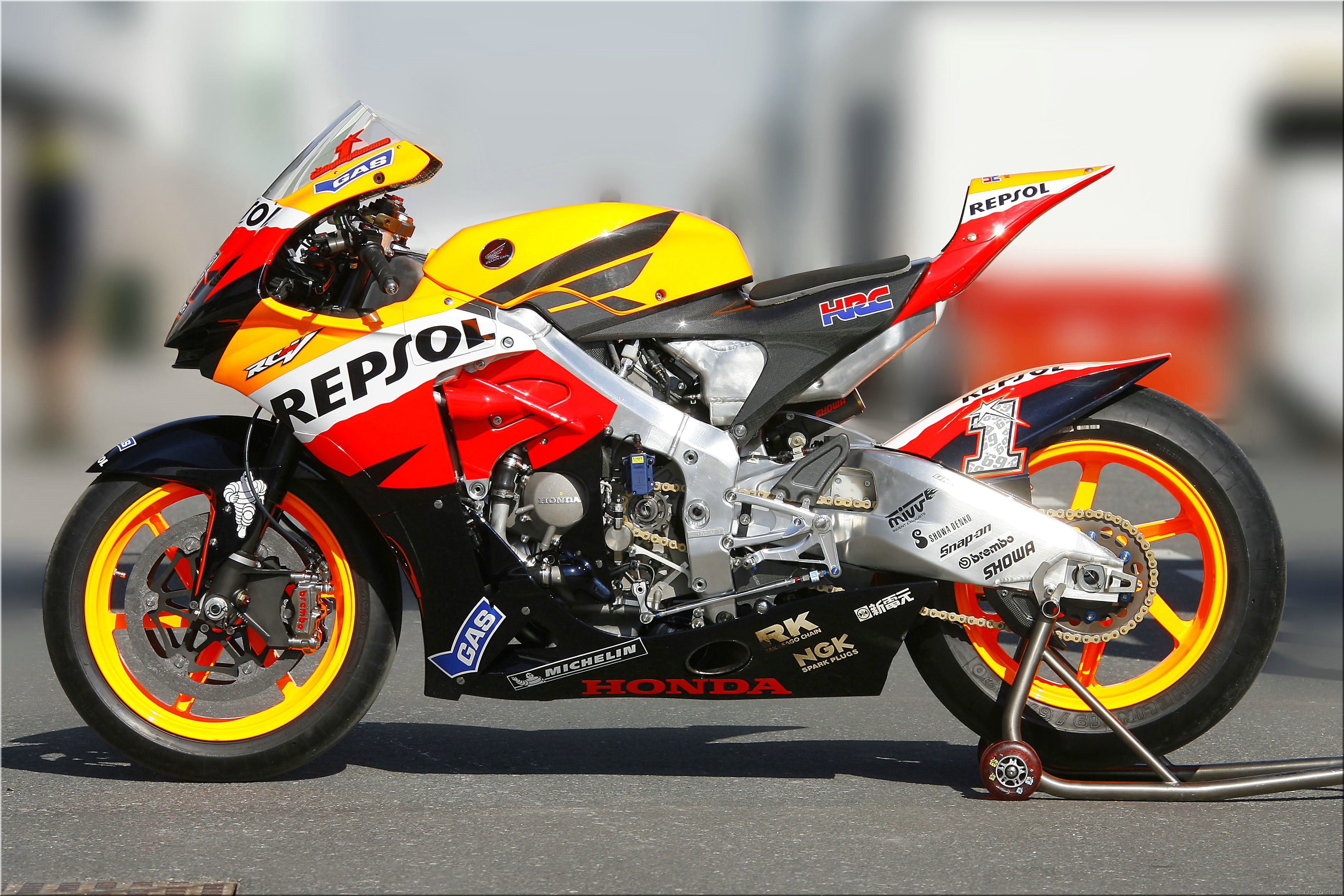 MOTO 
