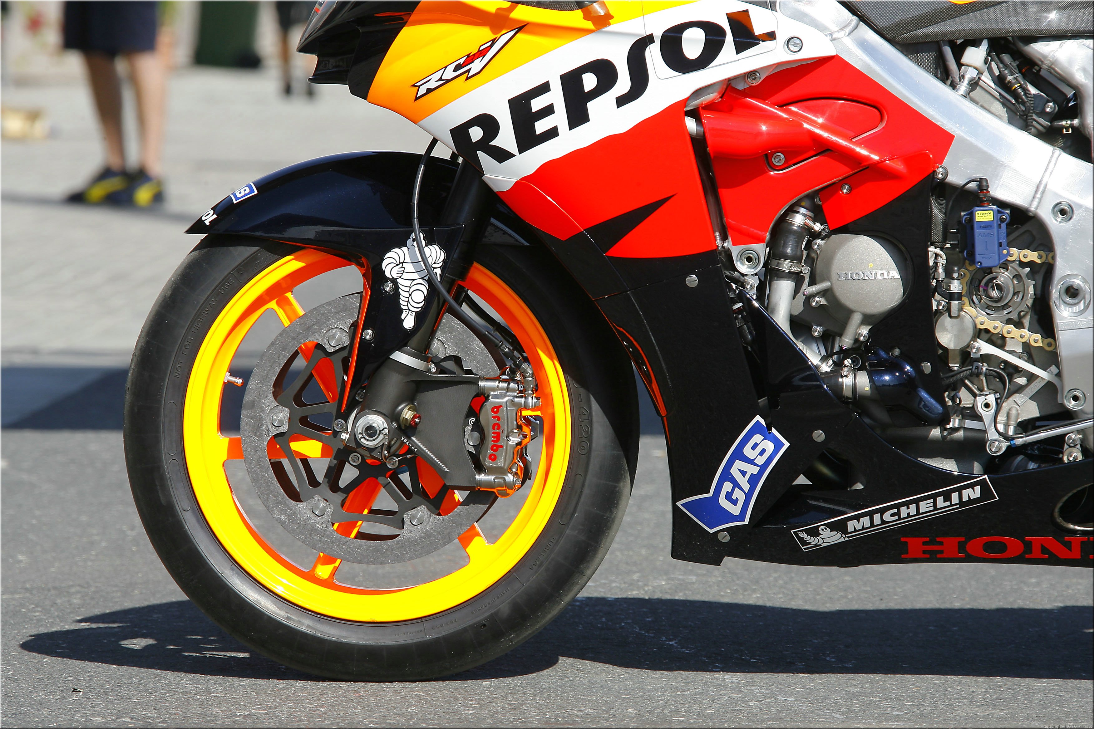 MOTO 