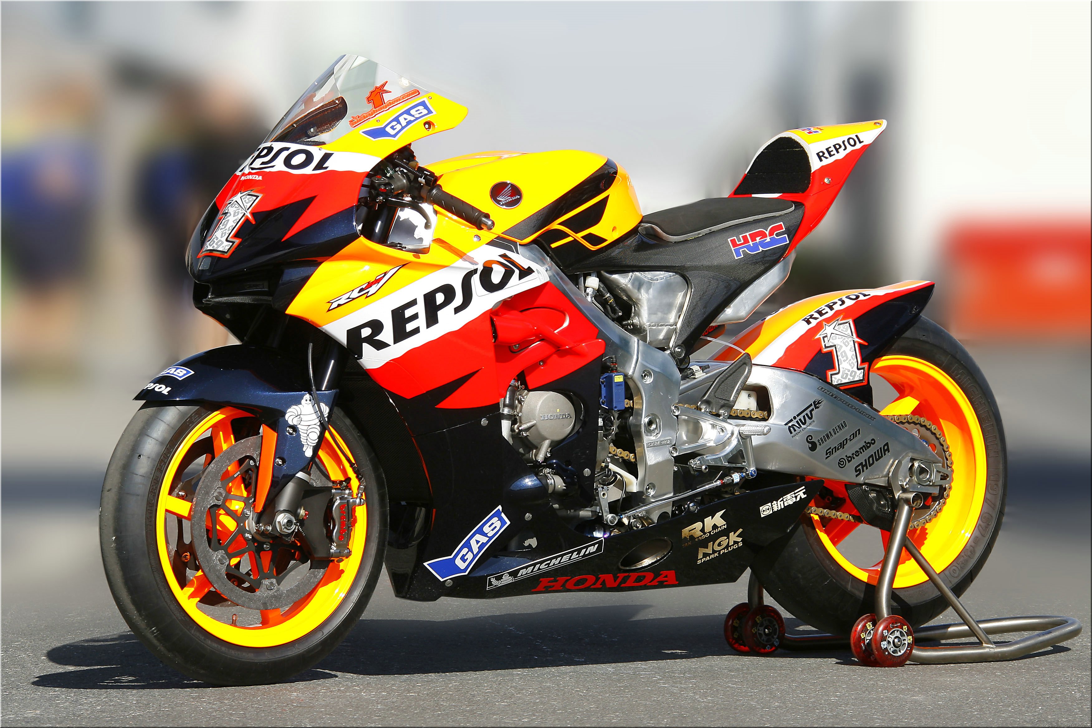 MOTO 
