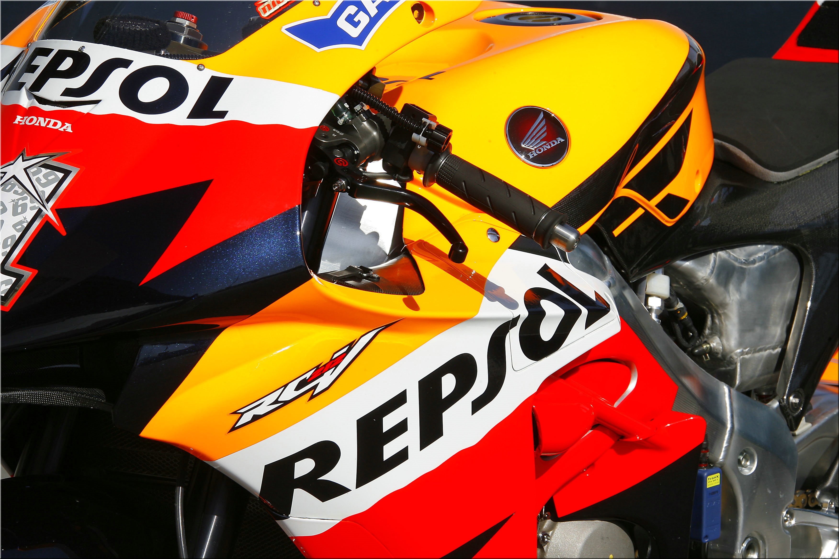 MOTO 