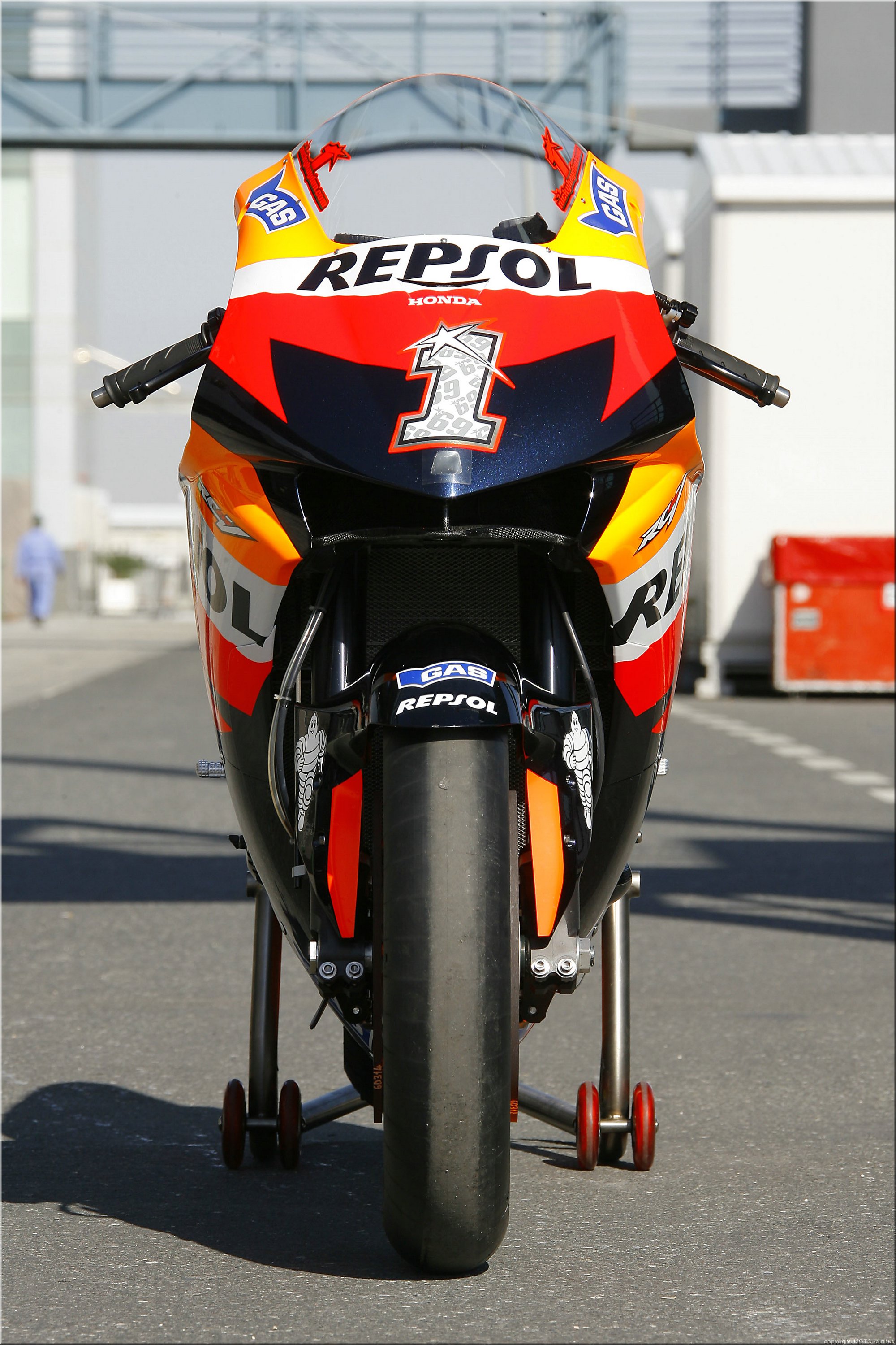 MOTO 