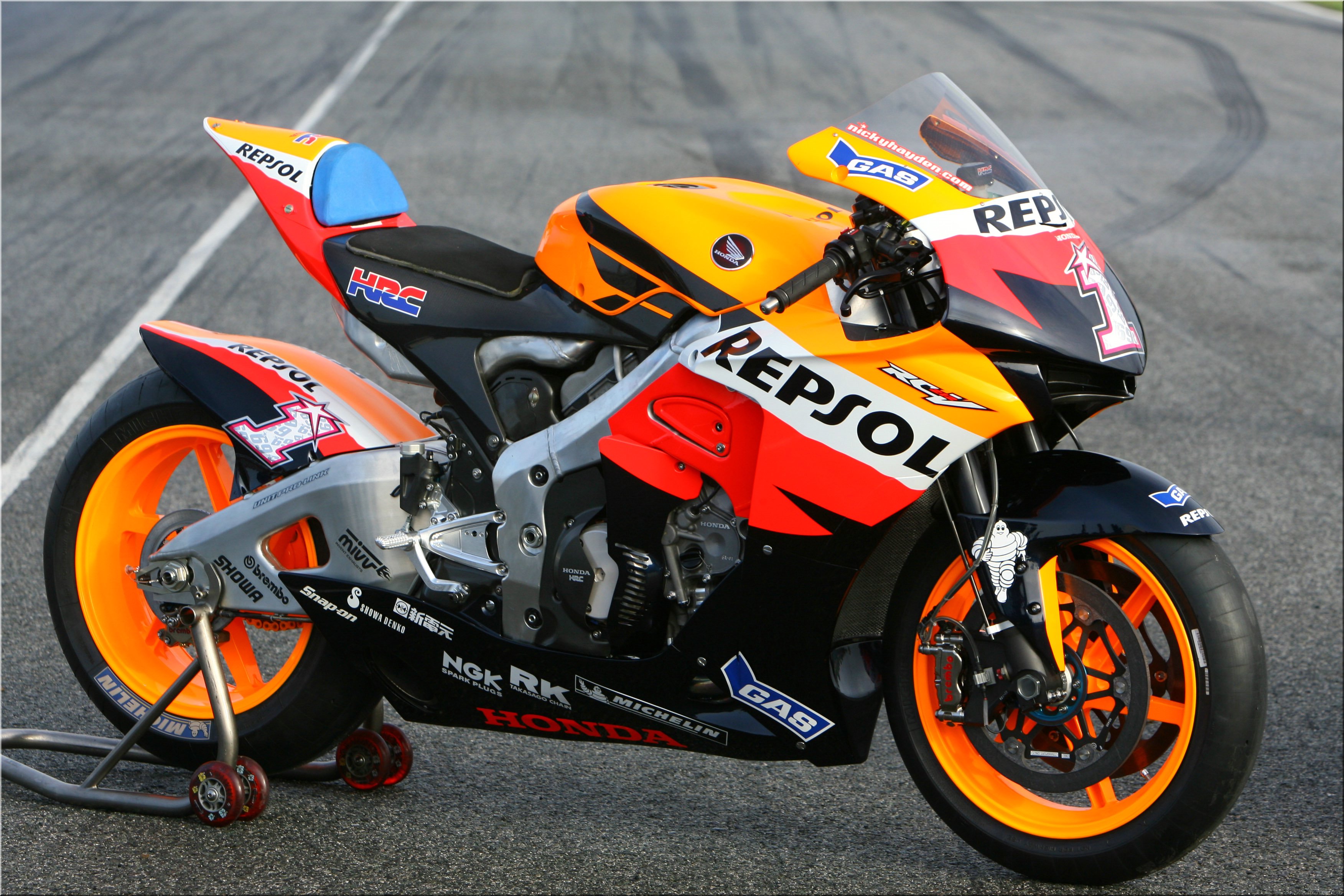 MOTO 