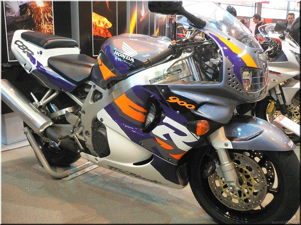 MOTO 