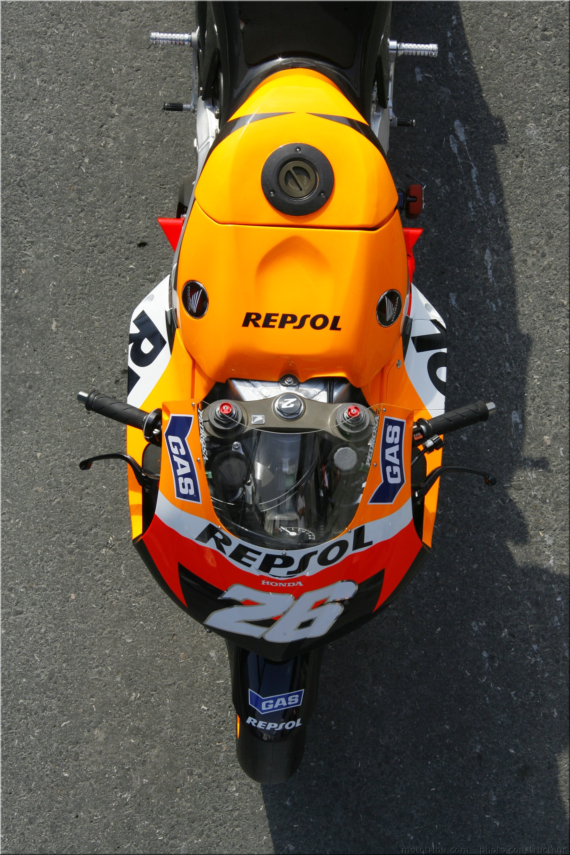 MOTO 