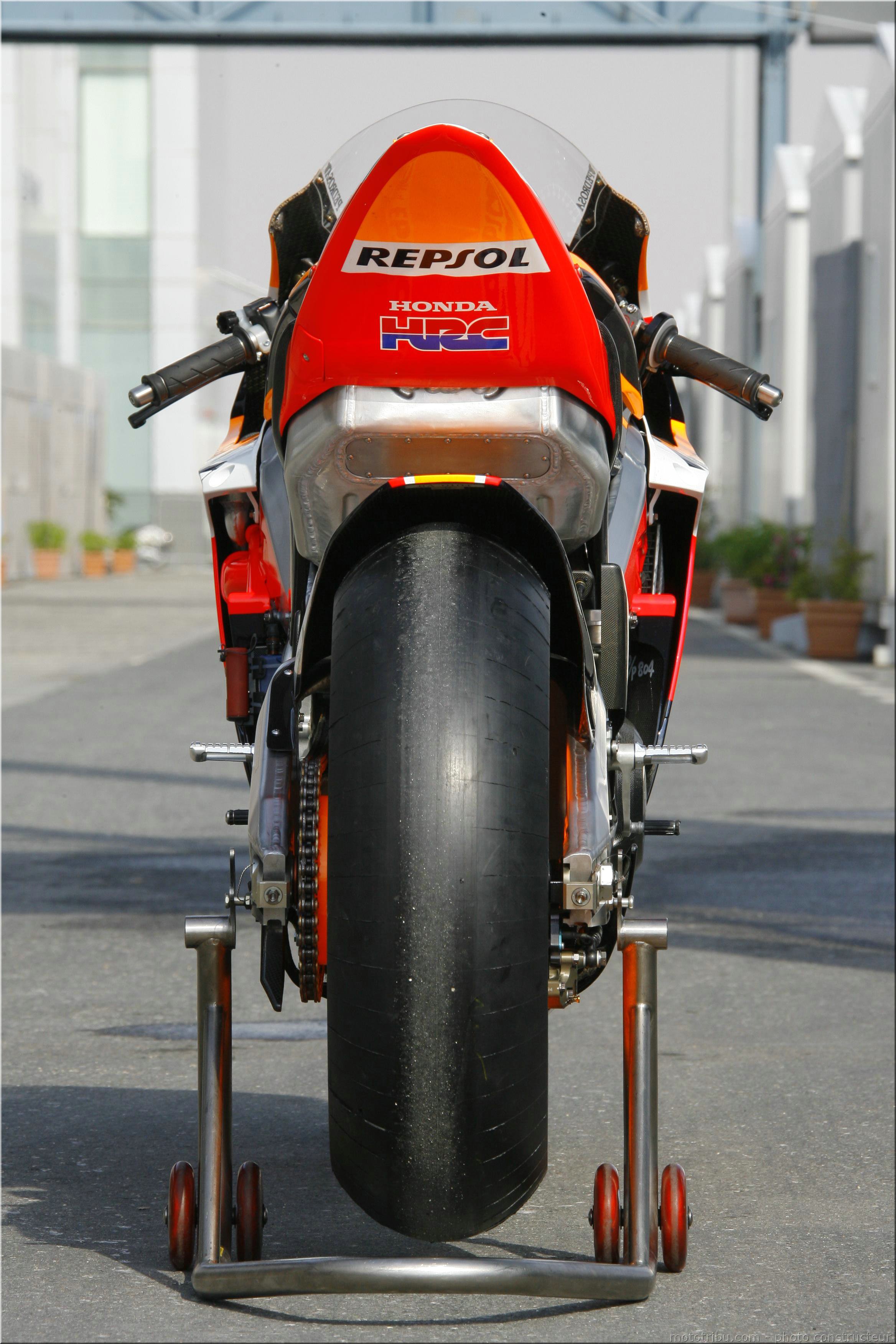 MOTO 