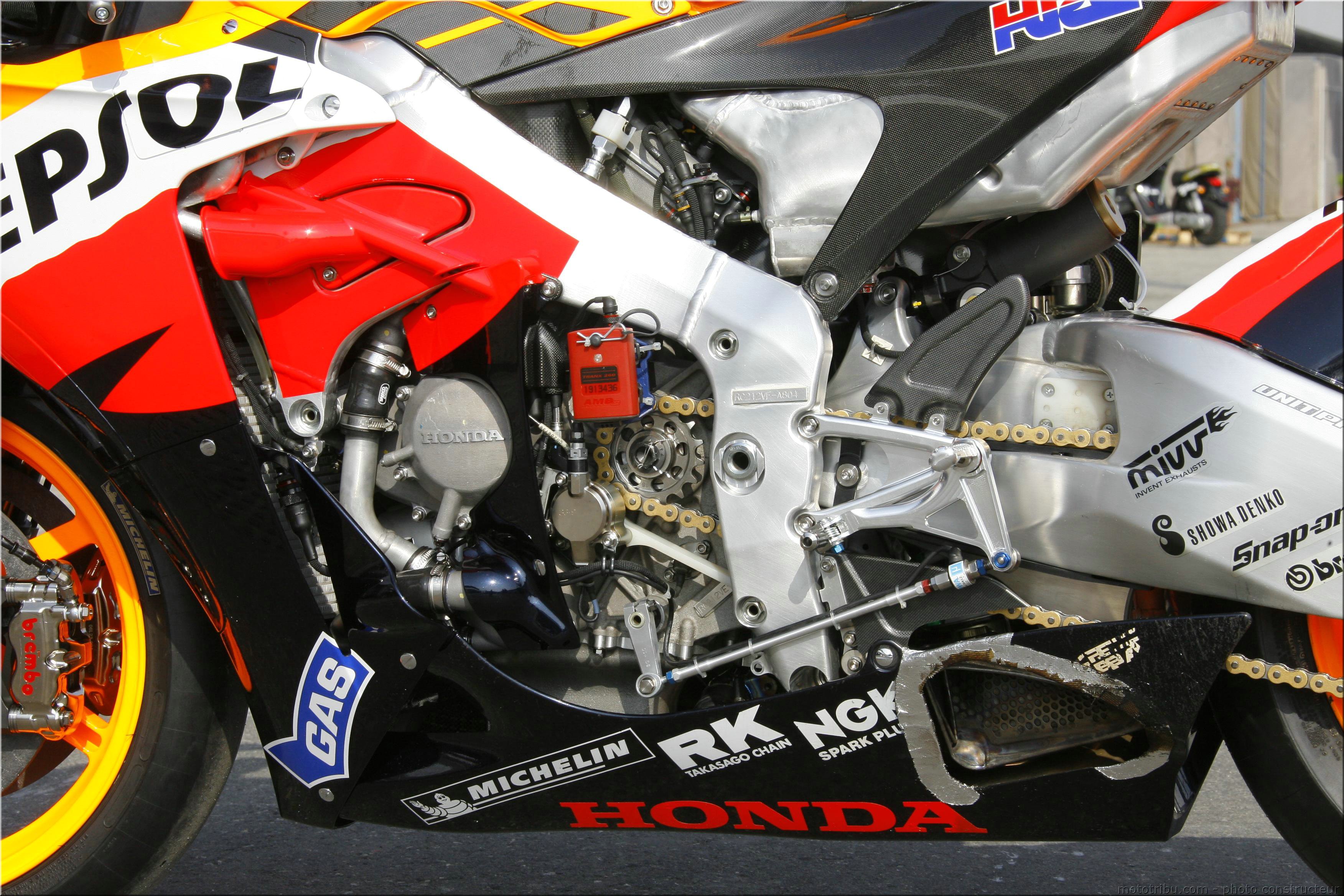 MOTO 