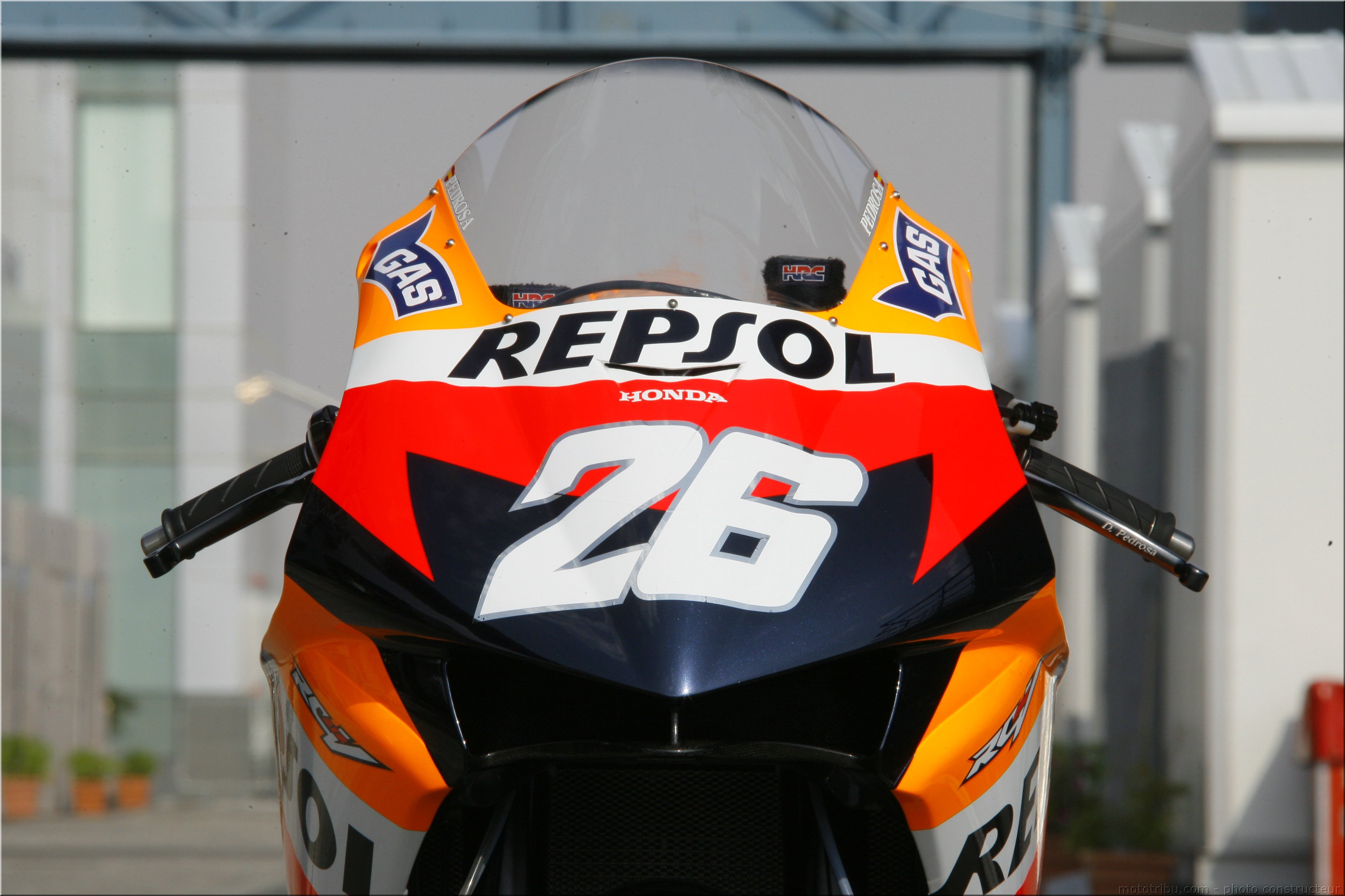 MOTO 