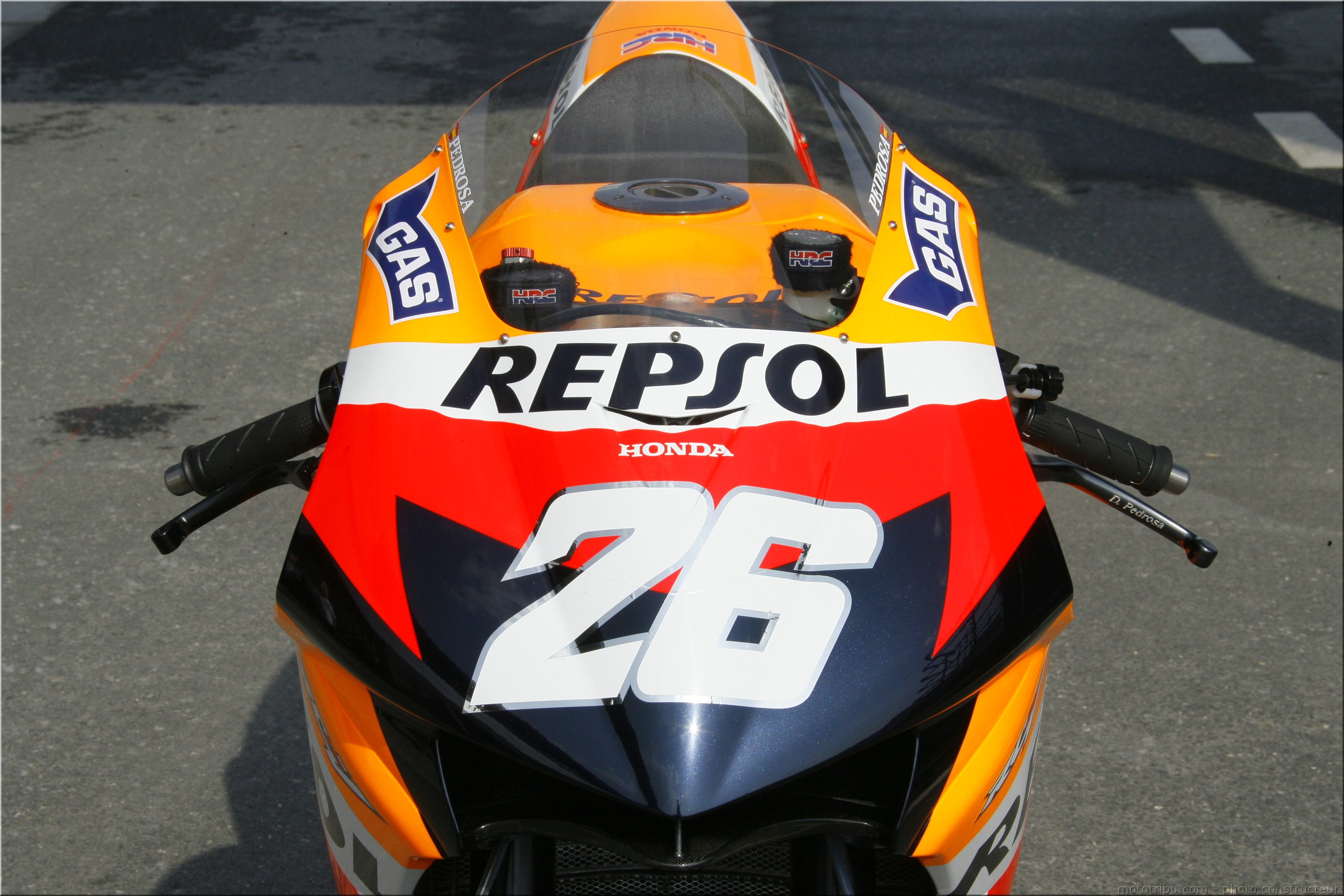 MOTO 