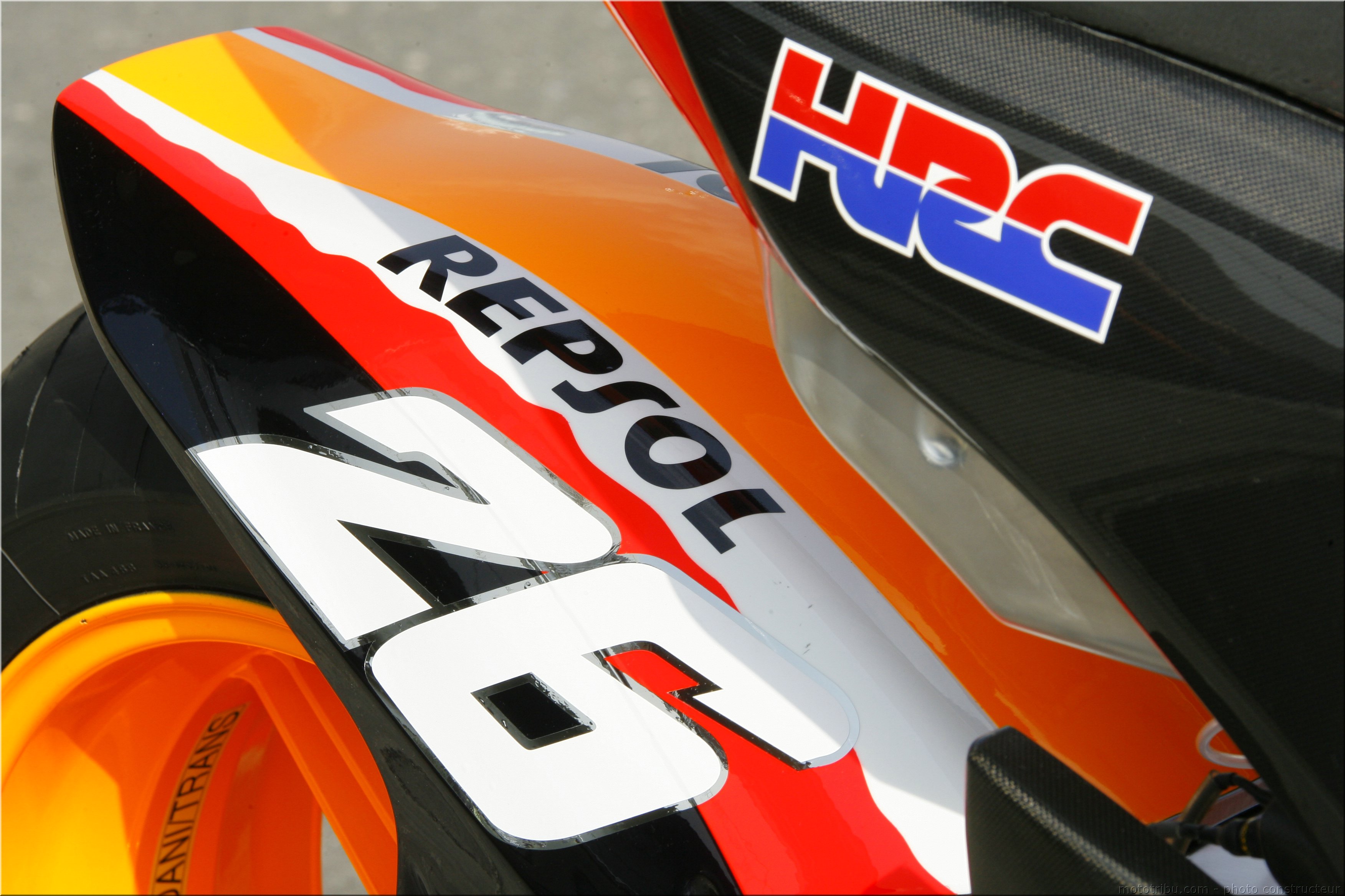 MOTO 