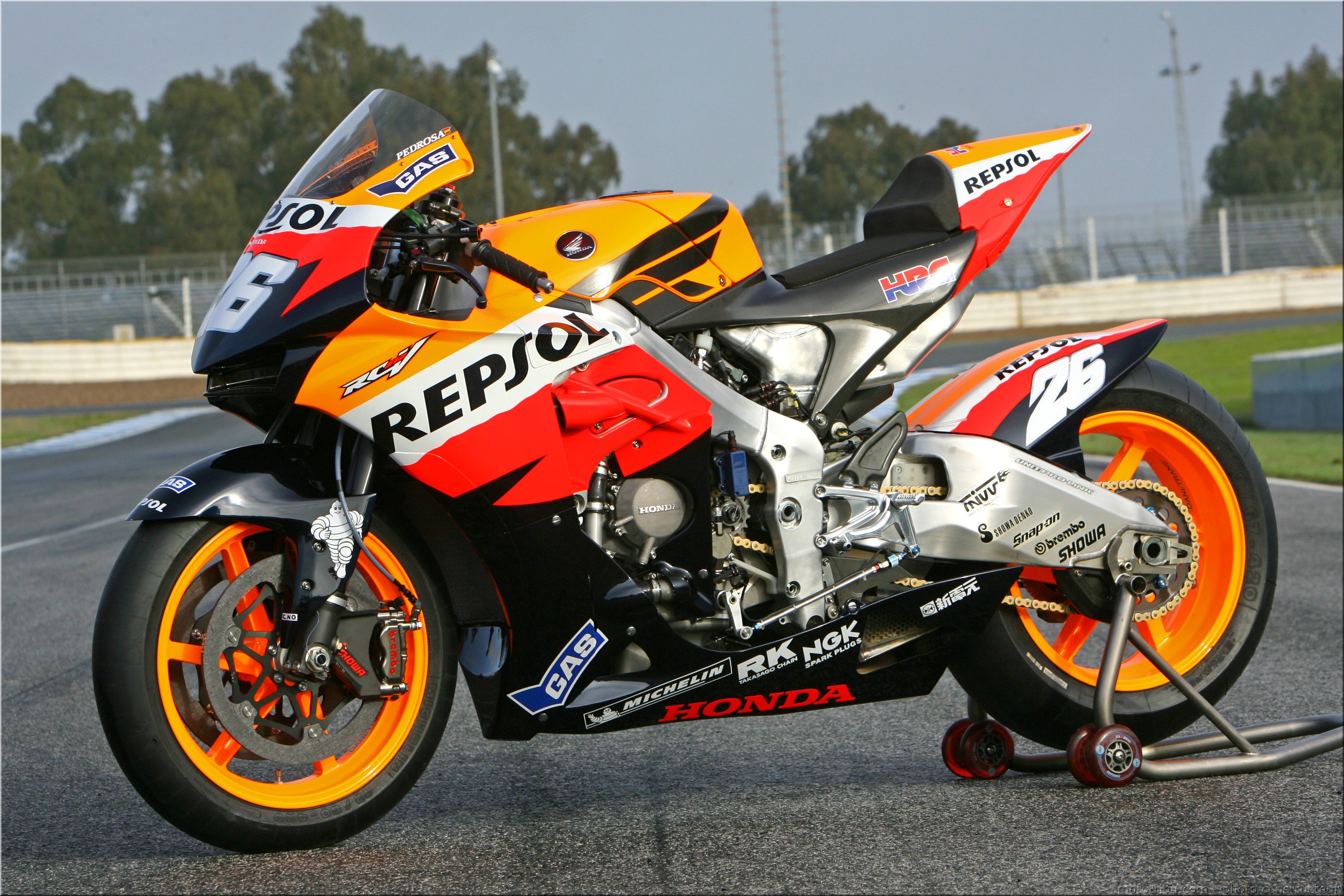 MOTO 