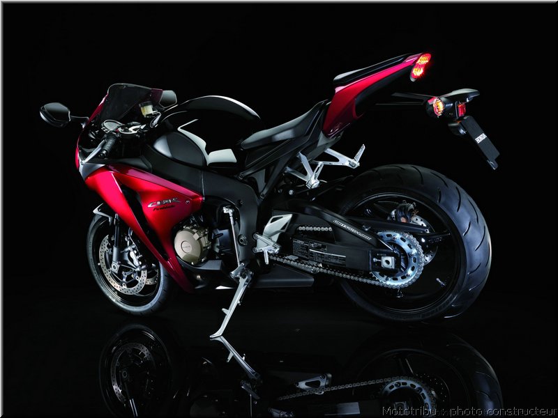 MOTO 