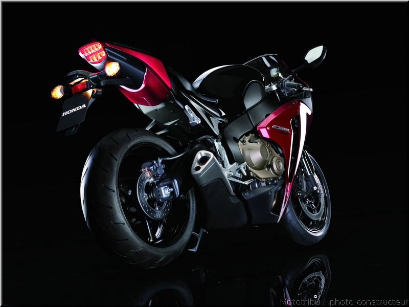 MOTO 