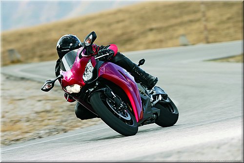 honda-1000cbr-2008-0027.jpg