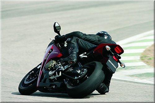 honda-1000cbr-2008-0028.jpg