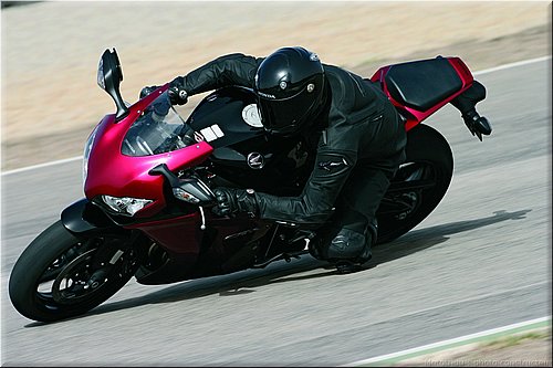 honda-1000cbr-2008-0030.jpg