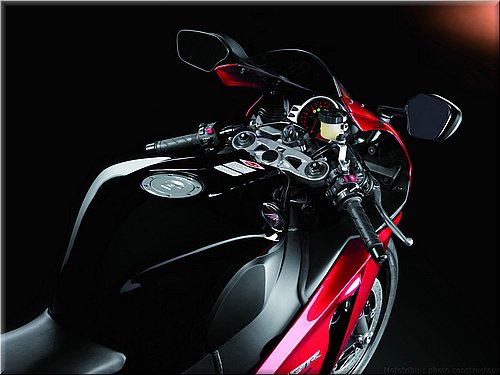 honda-1000cbr-2008-0045.jpg