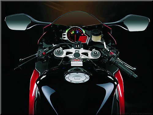honda-1000cbr-2008-0047.jpg