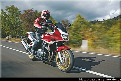 honda_cb1300s_2008_002.jpg