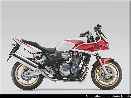 honda_cb1300s_2008_012.jpg