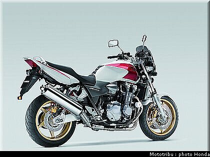 honda_1300cb_2008_009.jpg