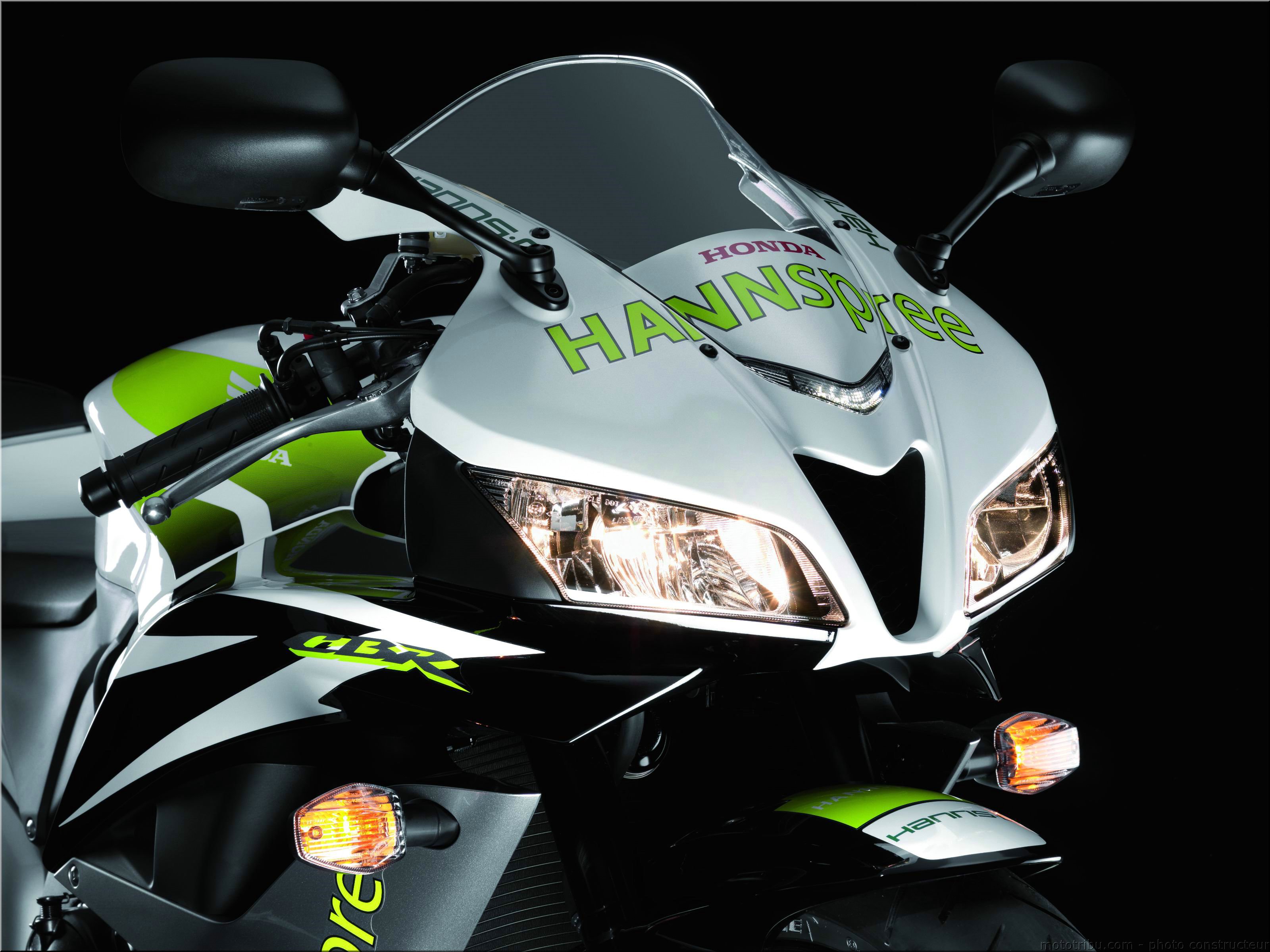 MOTO 