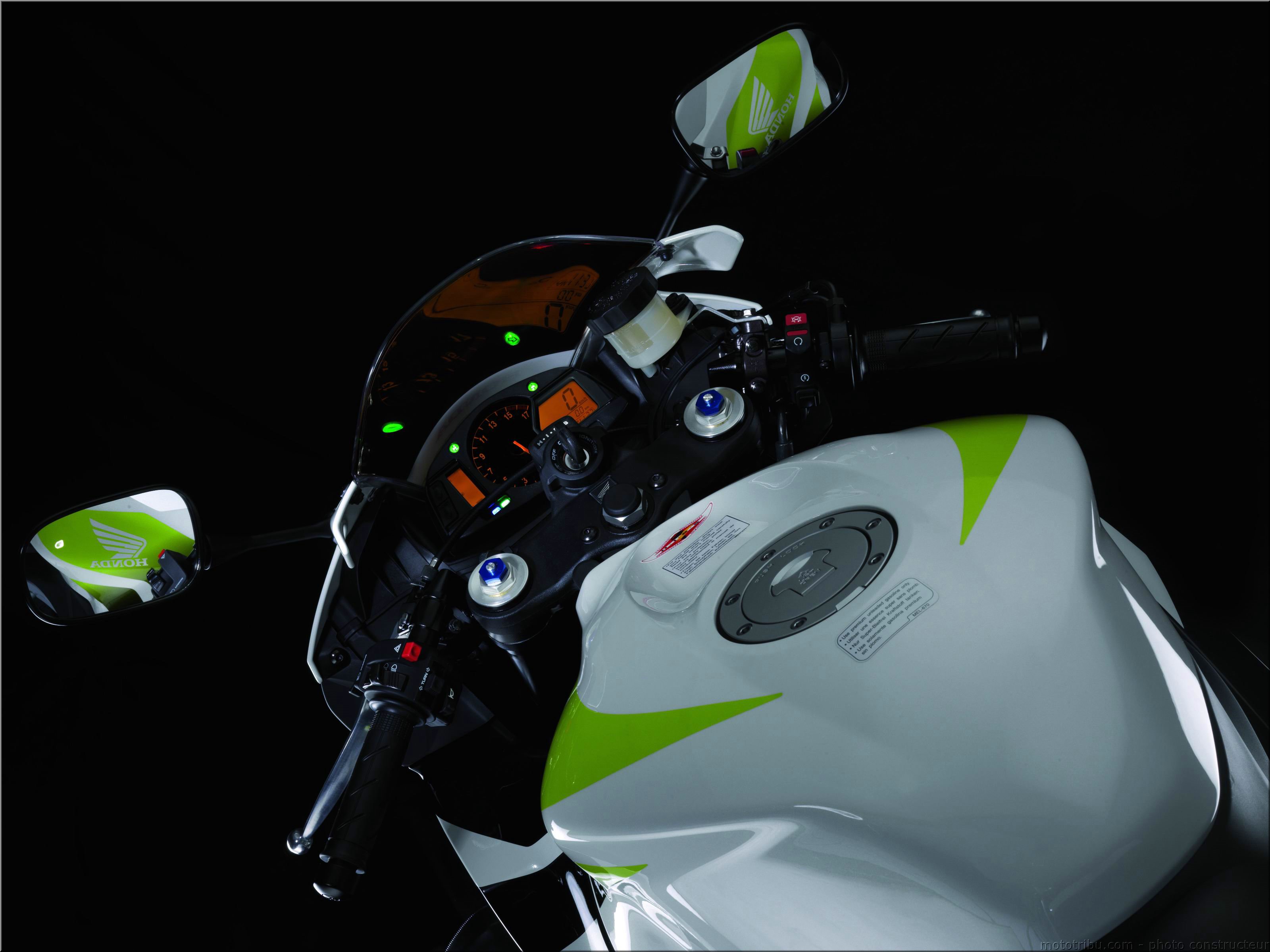 MOTO 