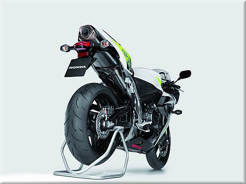 honda600cbr-hannspree-2008009.jpg