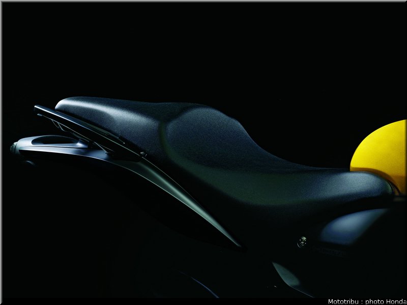 honda_600hornet_2008_004