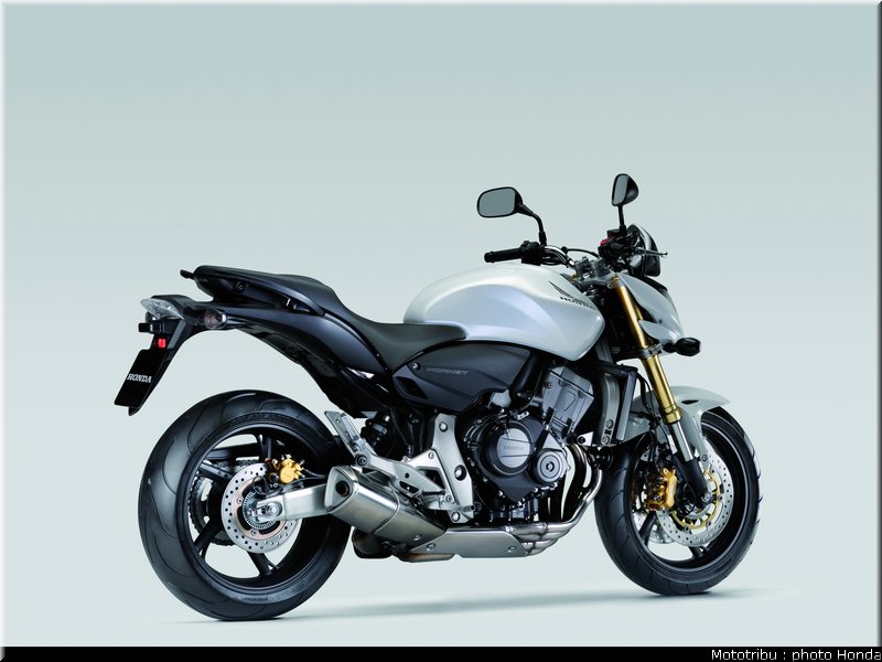 honda_600hornet_2008_019