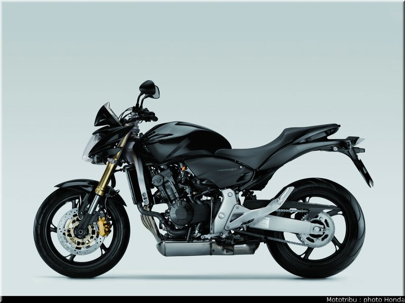 honda_600hornet_2008_023