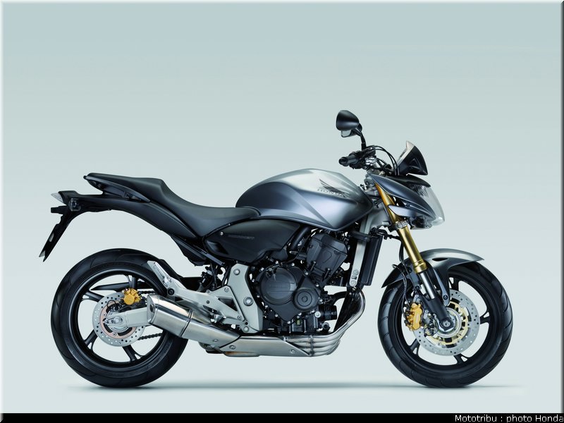 honda_600hornet_2008_026