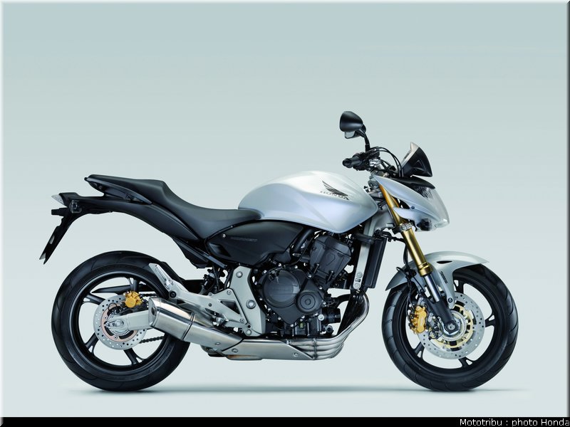 honda_600hornet_2008_028