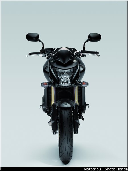 honda_600hornet_2008_032