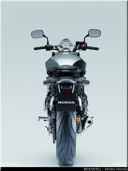 honda_600hornet_2008_039
