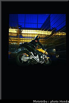 honda_600hornet_2008_007.jpg