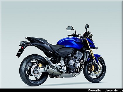 honda_600hornet_2008_015.jpg