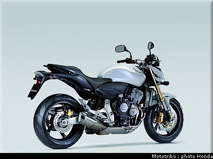 honda_600hornet_2008_019.jpg