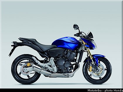 honda_600hornet_2008_024.jpg